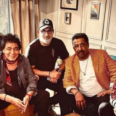 محمد منير والشاب خالد من كواليس الديو الجديد - الصورة من حساب محمد منير على الفيس بوك