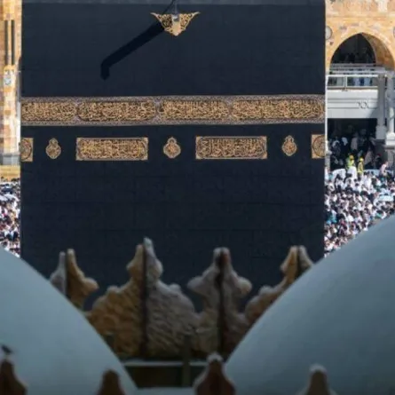 متحدث الشؤون الإسلامية: المبالغة في البكاء ورفع الصوت في الدعاء يزعج المصلين