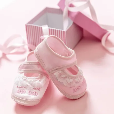 صورة عن ولادة الفتاة القريبة