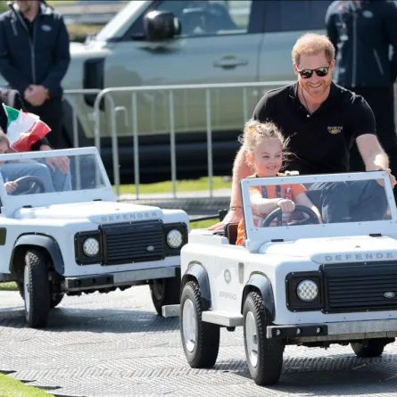 الأمير هاري وزوجته ميغان ماركل