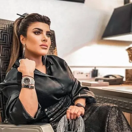 غدير السبتي - صورة من صفحتها الرسمية على موقع " انستغرام" 