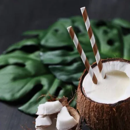 فوائد حليب جوز الهند للصحة الجلدية مذهلة