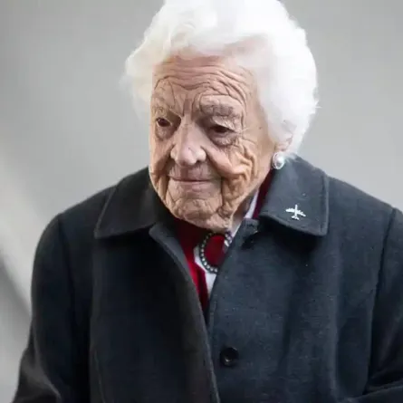 الرئيسة الجديدة لأكبر مطار في كندا عمرها 101 عام