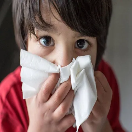 صورة لطفل مريض