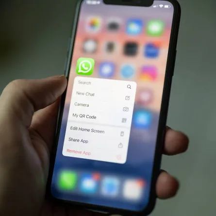 صورة لإلغاء تثبيت واتساب