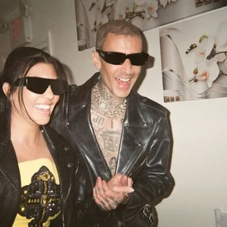 كورتني كارداشيان وترافيس باركر- الصورة من حساب كورتني على انستغرام