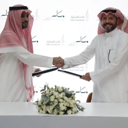 توقيع اتفاقية بين شركة كادن وشركة أم القرى للإعمار - الصورة من حساب واجهة مسار