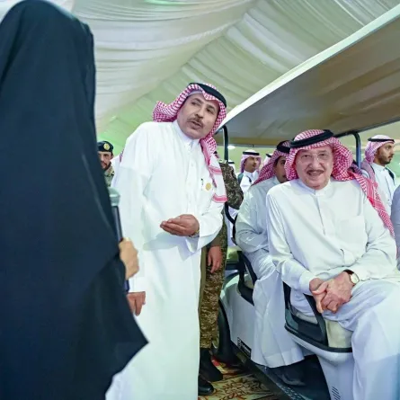 أمير جازان ونائبه في معرض الجهات الحكومية المشاركة بمهرجان الحريد