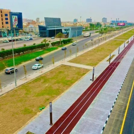 ممشى منتزه الحمراء بحي الحمراء بالخبر