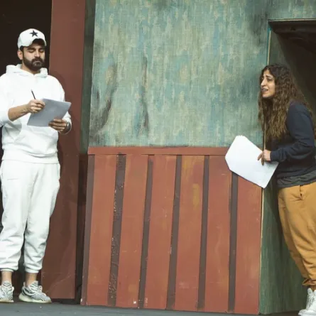 عبدالله عبدالرضا وشجون في كواليس المسرحية - الصورة من حسابه على الانستجرام