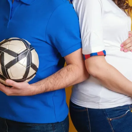 صورة تعبيرية عن ولادة الصبي