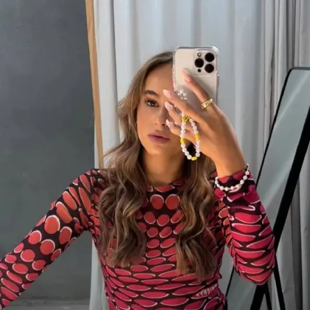 صورة نينا ألستون