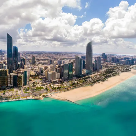 عودة الطاقة الاستيعابية بنسبة 100% لجميع مواقع الأنشطة التجارية والسياحية في أبوظبي