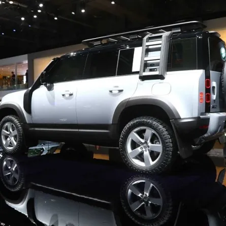 لاندروفر ديفيندر 130 الجديدة - 3 صفوف مقاعد