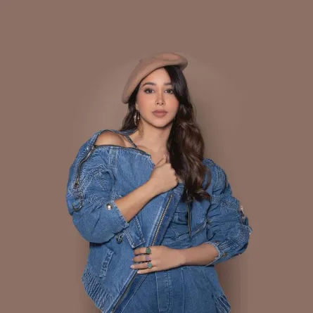 إطلالات بالجينز من وحي النجمات