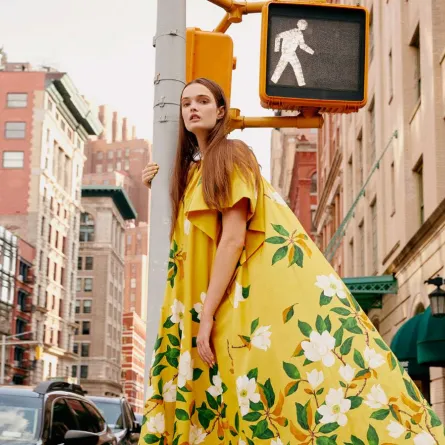 اللون الأصفر لإطلالات مشرقة   The Power of Yellow