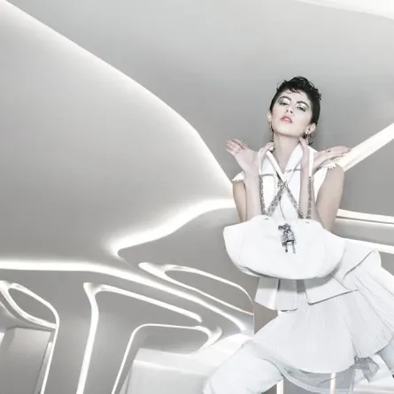 جلسة تصوير خاصة بـ سيدتي ..أناقة مستقبلية   Givenchy SS2022