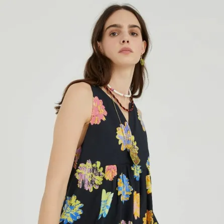 فساتين مزيّنة بالورود