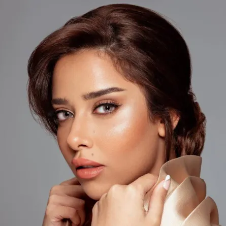 تسريحات أخت العروس للشعر الطويل من النجمات