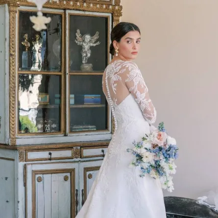 فساتين زفاف بأكمام شيفون وشفافة 