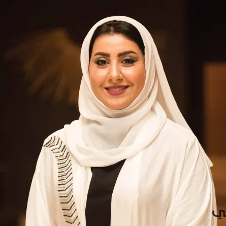 القيادية العُمانية ماجدة المعمري