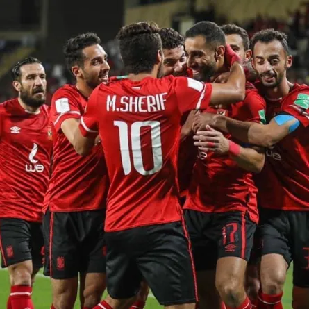 صورة احتفال لاعبي الأهلي بهدف