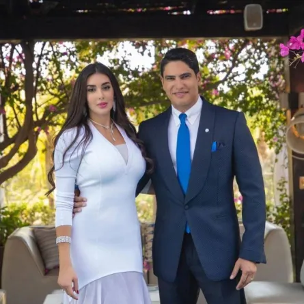 ياسمين صبري وزوجها السابق - الصورة من حسابها على تويتر