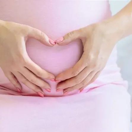 صورة حامل في الشهر التاسع