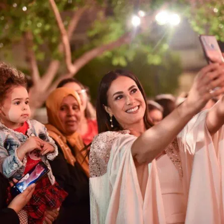 هند صبري مع الجمهور خلال المهرجان -الصورة من موقع المهرجان على الفيسبوك