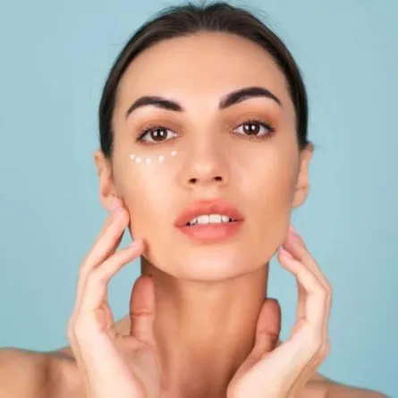 أفضل كريمات العين لإزالة الهالات السوداء