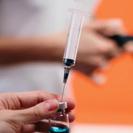 الصحة السعودية: إتاحة الجرعة التنشيطية ضد كورونا لجميع الفئات العمرية