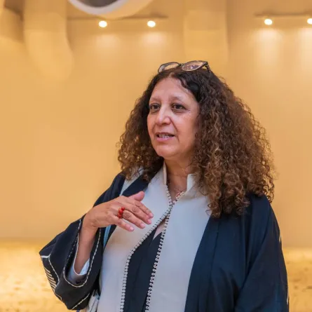 أمينة أكزناي