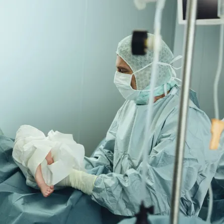 صور للعملية القيصرية