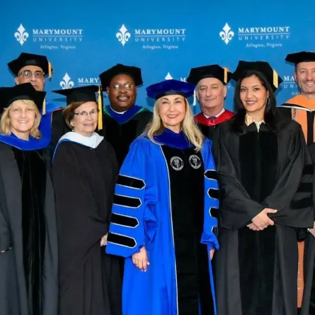 الأميرة ريما تحصل على الدكتوراه الفخرية. الصورة من تويتر Reema Bandar Al-Saud