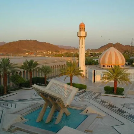 مجمع الملك فهد يطلق مسابقة دولية لكتابة المصحف الشريف