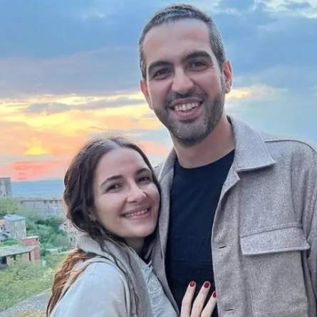 شام الذهبي وزوجها - الصورة من حسابها على انستغرام