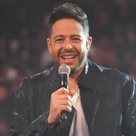 محمد حماقي- الصورة من حسابه على الانستقرام