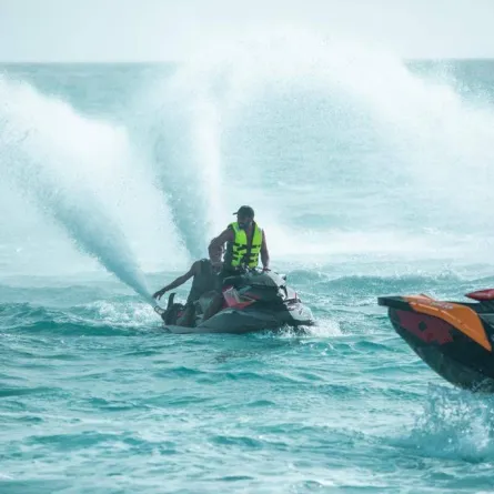 جدة ويفز تجذب عشاق الفعاليات البحرية والرياضات المشوقة في موسم جدة