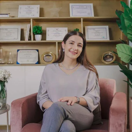 شام الذهبي - صورة من حسابها على إنستجرام