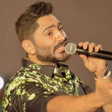 قمصان مشجّرة من وحي النجوم