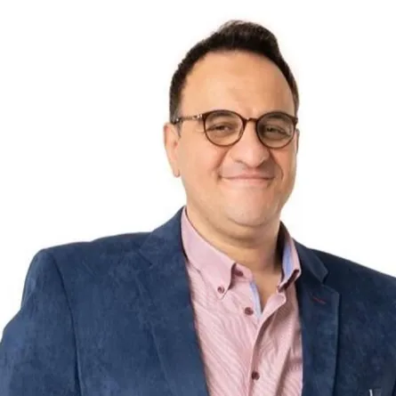 هشام إسماعيل - الصورة من حسابه على فيسبوك