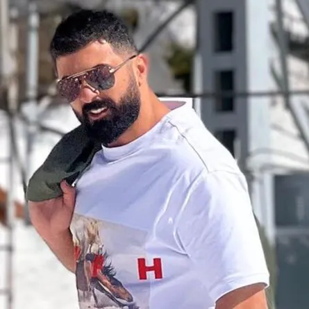 سيف نبيل- الصورةمن حسابه على الانستغرام