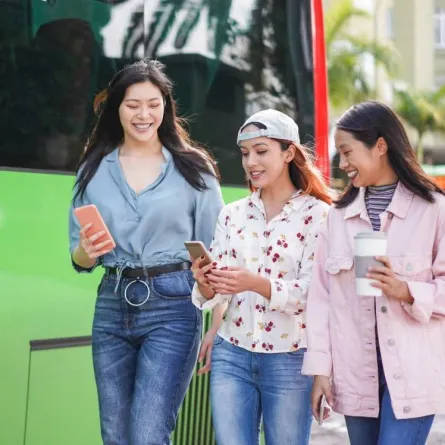 أصدقاء لايستحقون البقاء في حياتك