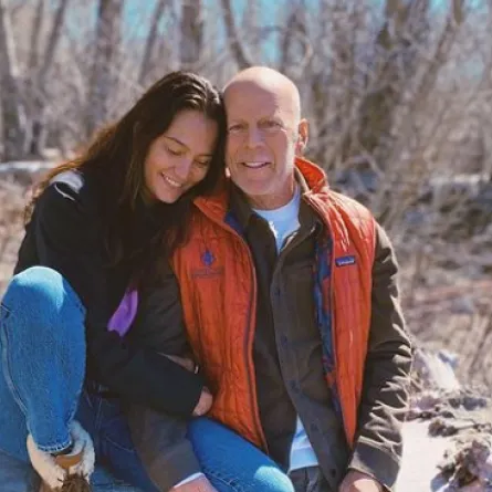 بروس ويليس وزوجته إيما هيمنج ويليس- الصورة من حساب النجم على إنستغرام