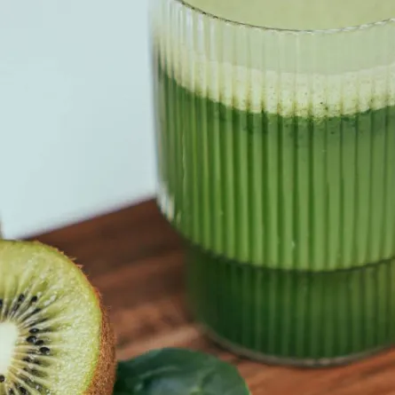 فوائد مذهلة لعصير الكيوي، للنساء