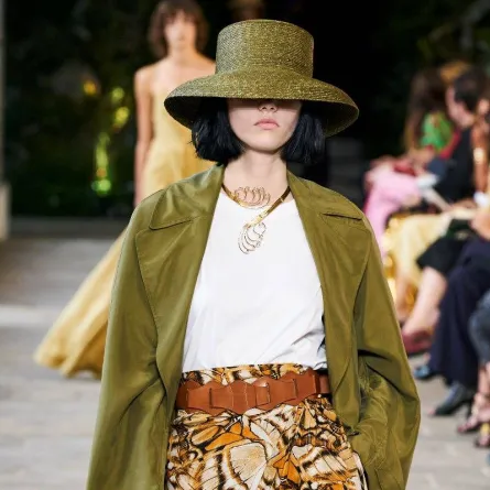 تنسيق الحزام مع السراويل