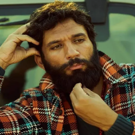 الفنان حسن الرداد