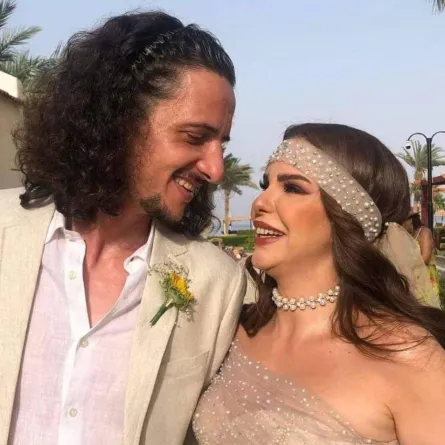 دنيا عبد العزيز وزوجها مصطفى كامل- الصورة من حساب الصحفي ومعد البرامج عادل النقيب على إنستجرام