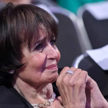 سميرة أحمد من مراسم تكريمها - الصورة من حساب المركز الكاثوليكي على الفيس بوك