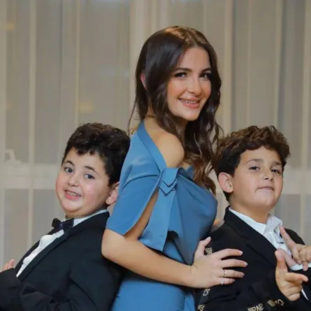 أبناء أصالة التوأم آدم وعلي - الصورة من حساب شام الذهبي على انستغرام